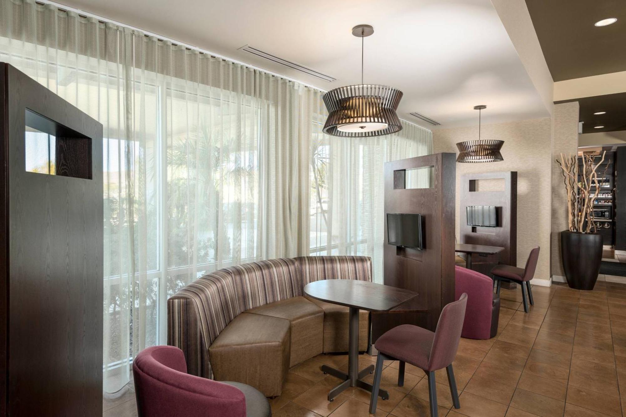 Courtyard By Marriott San Diego Oceanside Esterno foto