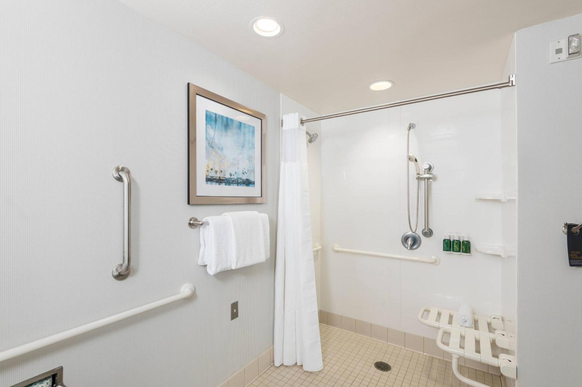 Courtyard By Marriott San Diego Oceanside Esterno foto