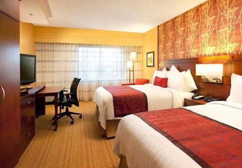 Courtyard By Marriott San Diego Oceanside Esterno foto